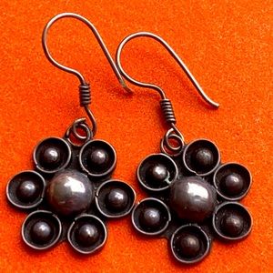 Vintage Taxco Mexico sterling silver flower dangle earrings